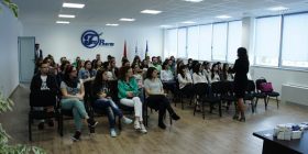 Studentët shqiptarë të farmacistë, të mahnitur me  fabrikën Trepharm