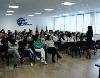 Studentët shqiptarë të farmacistë, të mahnitur me  fabrikën Trepharm