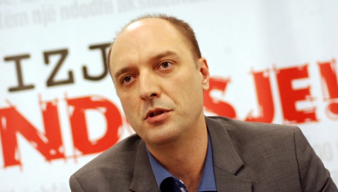 Ymeri thotë se Kosova po kushtëzohet ta suspendojë Kushtetutën