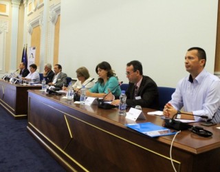 Vlerësohet pozitivisht Samiti i Kosovës për të drejtën ndërkombëtare