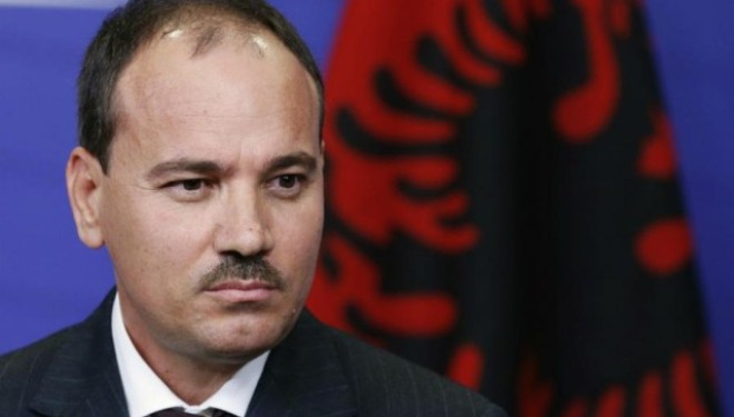 T’i rrëfehemi Isa Boletinit se shqiptarët i kanë dy shtete