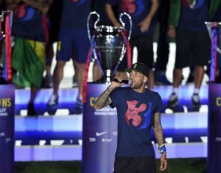 Alves: Qëndrova te Barcelona se më duan
