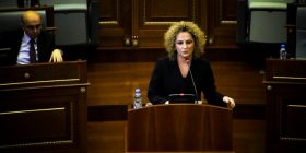 Thaçi: Donika Kadaj-Bujupi, një Timoshengko, një Merkel, zonjë e hekurt