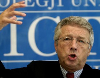 Petritsch: Vuçiqi e ka të qartë se Kosova s’është më pjesë e Serbisë