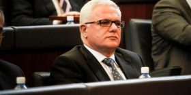 Grabovci i lumtur për seancën e sotme