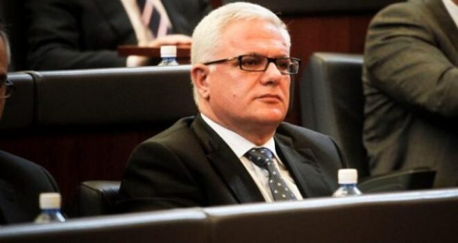 Grabovci i lumtur për seancën e sotme