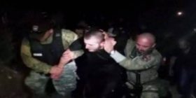 VIDEO: Qe qysh u dorezuen vllaznit Aliko qe dyshohen për vrasjen e policit n’Lazarat!