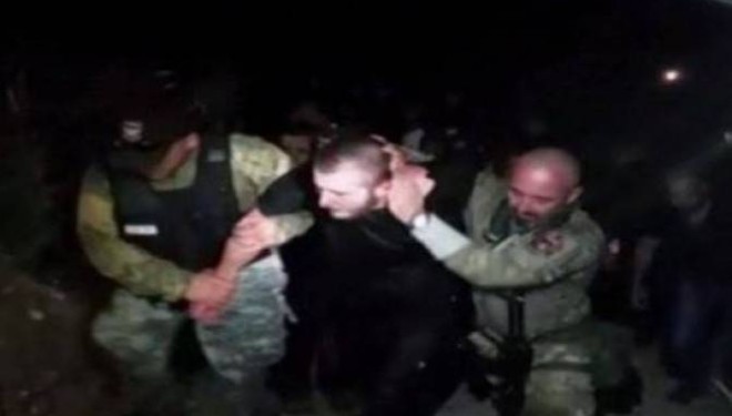 VIDEO: Qe qysh u dorezuen vllaznit Aliko qe dyshohen për vrasjen e policit n’Lazarat!
