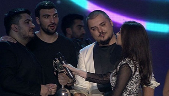 Ermal Fejzullahu, Lumi B dhe Ledri Vula fitojnë “Top Fest 12” (Foto)