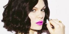 Jessie J, incident me pantallonat (Foto)