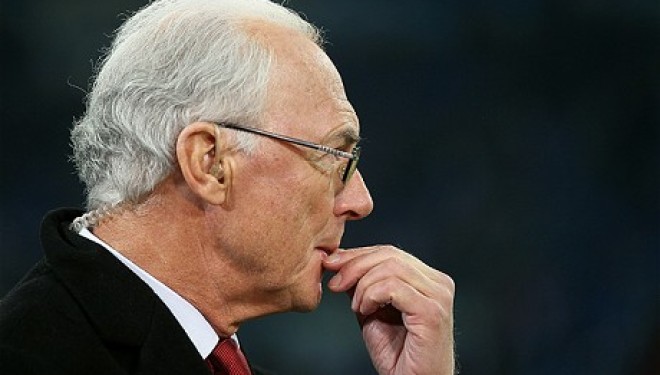 Beckenbauer: Guardiola duhet të fitojë trofe që tifozët ta duan