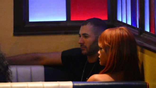 Rihanna në krahët e futbollistit të Real Madridit (Foto)