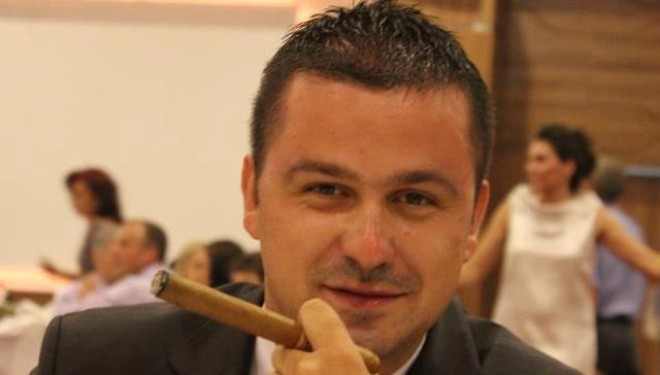 Genc Prelvukaj fle me dy pjeshka (Foto)