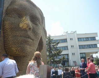 A u kopjuan “Heroinat” ?! (Foto/Video)
