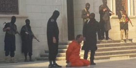 ISIS pret kokën e një personi para fëmijëve për ‘qëllime edukative’ +18 (Foto)