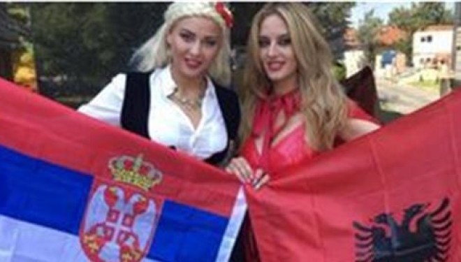Miss-i shqiptar Atalanta Kërçyku ‘provokon’ me serben “Shqipëria e do Serbinë” (Foto)