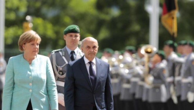 Dy mesazhet e Kancelares Merkel për Kosovën!