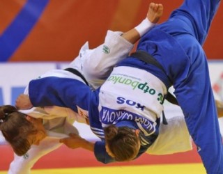 Nora mposht francezen Blot