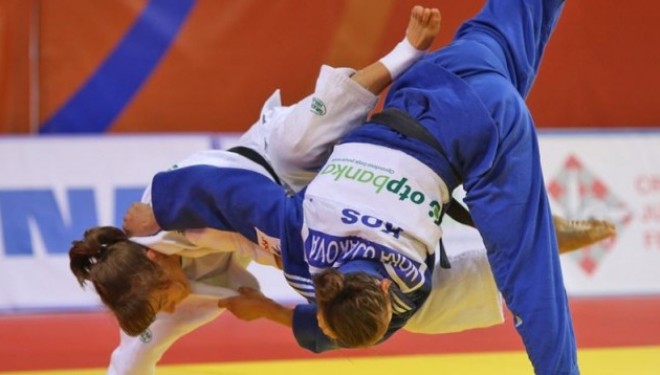 Nora mposht francezen Blot
