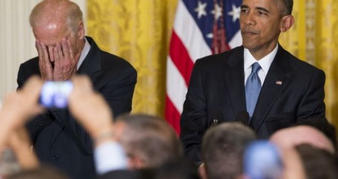 Ja ç’ndodh kur ia ndërpret fjalën Obamës(VIDEO)
