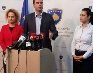Opozita vazhdonë me tubimet mobilizuese