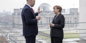 Merkel po kërkon një lider për Ballkanin perëndimor – Edi Rama një prej opsioneve