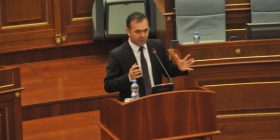 Selimi: Ministër, a janë të gjithë terroristë?!