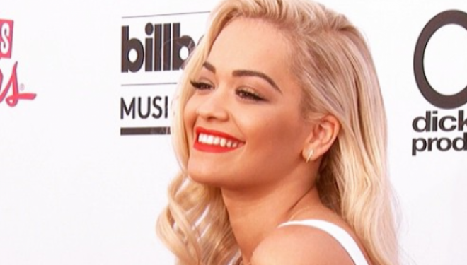 Rita Ora në klipin më të ri të Madonnës (Foto)