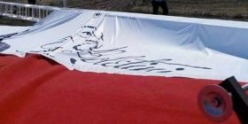 Kjo është Kosova: rrëzohet skena në ceremoninë për Isa Boletinin!