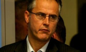 Ish-deputeti i PDK Shaip Muja, thyen heshtjen, i drejtohet me letër Hagës
