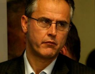Ish-deputeti i PDK Shaip Muja, thyen heshtjen, i drejtohet me letër Hagës