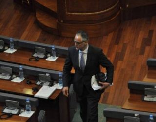 Muja: Nuk e votoj demarkacionin, jam në PDK, askush nuk mundet me m’largue se jam aksionar (Video)