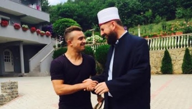 Shefqet Krasniqi viziton Xherdan Shaqirin