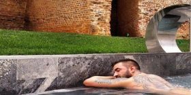 Jeta luksoze e ish të dashurit të Adelina Tahirit dhe Anjeza Brankës (Foto)