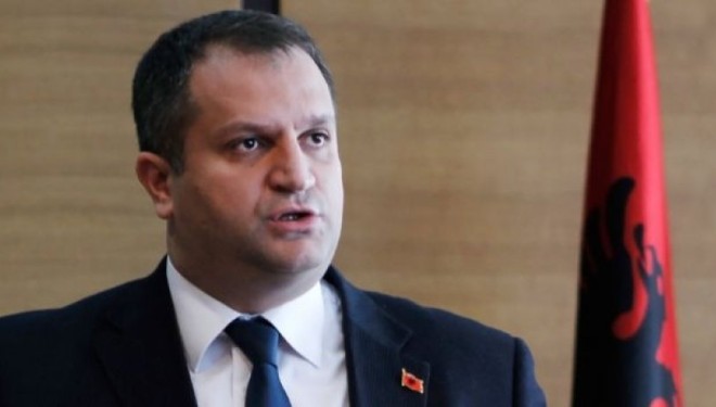 Ja pasuria e Shpend Ahmetit (Dokument)