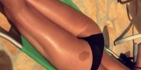 Cila këngëtare shqiptare ka tatoo të lindur? (Foto)