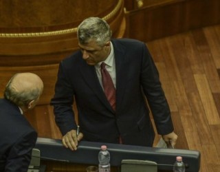 EKSKLUZIVE || Koalicioni Mustafa- Thaçi drejt paralizimit. Të enjten, e provojnë edhe njëherë për Specialen?!