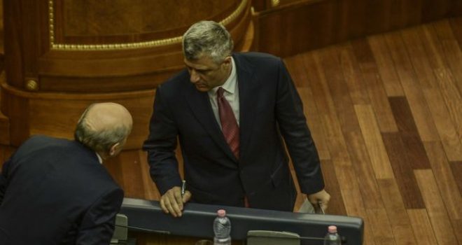 EKSKLUZIVE || Koalicioni Mustafa- Thaçi drejt paralizimit. Të enjten, e provojnë edhe njëherë për Specialen?!
