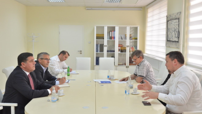 Gjilani dhe USAID-i koordinojnë aktivitetet rreth projekteve të programit Avancojmë Kosovën së Bashku