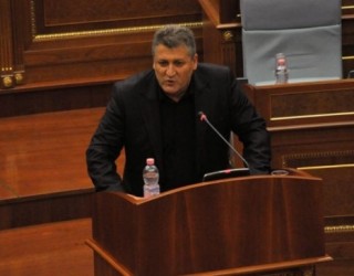 Berisha: Azem Syla nëse votoni s’do të jeni më daja i luftës