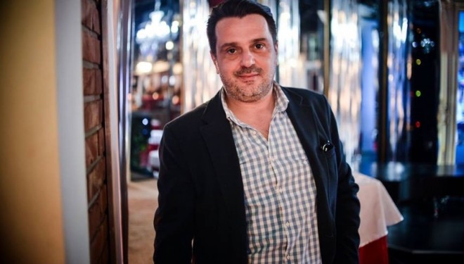 Reagon Gashi: Demanton lajmin për hyrje në politikë. Shtrëngoni rripat e shihemi në shtator!