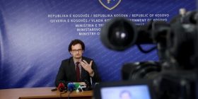 Zbulohet cili ministër e bleu biletën e aeroplanit 6 mijë e 843 euro