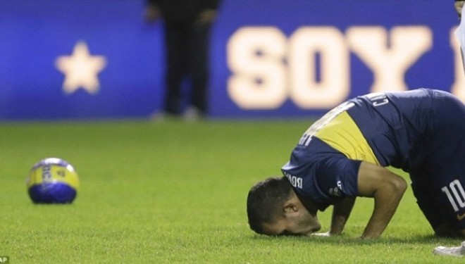 B. Juniors, Tevez: Tani jam në shtëpi