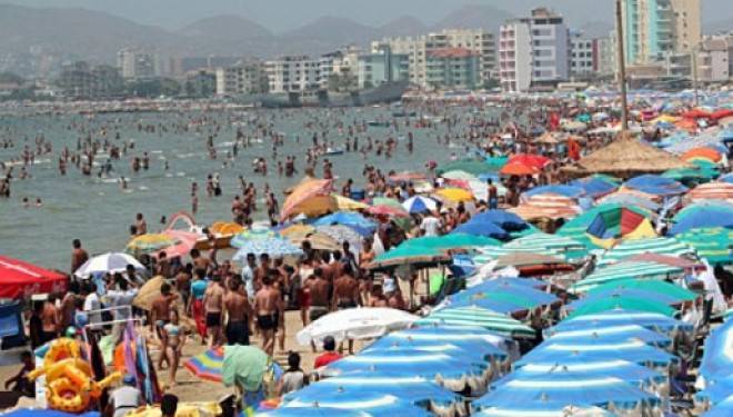 ‘Rrëfehet’ turistja e huaj e zhgënjyer “Burrat shqiptarë të ngulin sytë