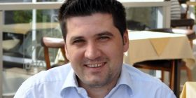 Në lëkurën e Isa Mustafës!