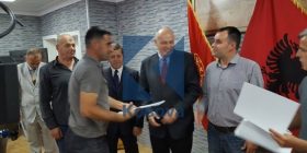 Dhjetëra veteranë u pajisen me certifikata
