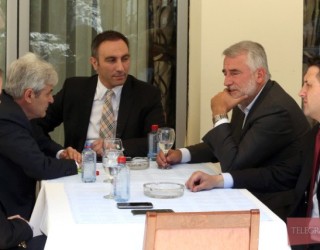 Çka fitojnë shqiptarët me marrëveshjen e re, Ahmeti dhe Thaçi pritet të flasin
