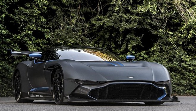 Aston Martin Vulcan kushton 2.3 milionë USD (Video+Foto)