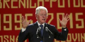 Clinton: Ndërhyrjet në Kosovë e Bosnjë, vendimet më të rëndësishme