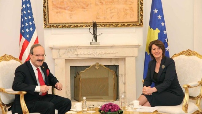 Engel: Kosova të themelojë Gjykatën Speciale, jo OKB-ja